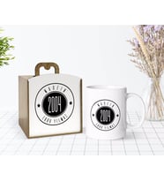 BK Gift Kişiye Özel Ahşap Kutuda Made In Tasarımlı Beyaz Kupa Bardak-1