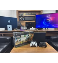 Microsoft Xbox One X Çift Kol Oyun Konsolu (İKİNCİ EL)