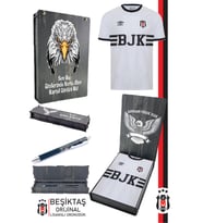 Beşiktaş Orijinal Lisanslı Nostalji Beyaz Bjk Çocuk Forma + Tükenmez Hybrit Kalem Set Hediyelik Ahşap Kutu (Beyaz - Kırmızı)