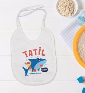 BK Kids Kişiye Özel Tatil Zamanı Tasarımlı Bebek Mama Önlüğü - Model 1