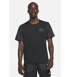 Nike Rise 365 Run Division Short-Sleeve Reflectörlü Siyah Koşu Tişörtü
