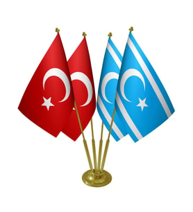 Masa Üstü Kerkük Türkmeneli Bayrağı Türk Bayrağı Dörtlü Pirinç Direk Masa Bayrak Seti