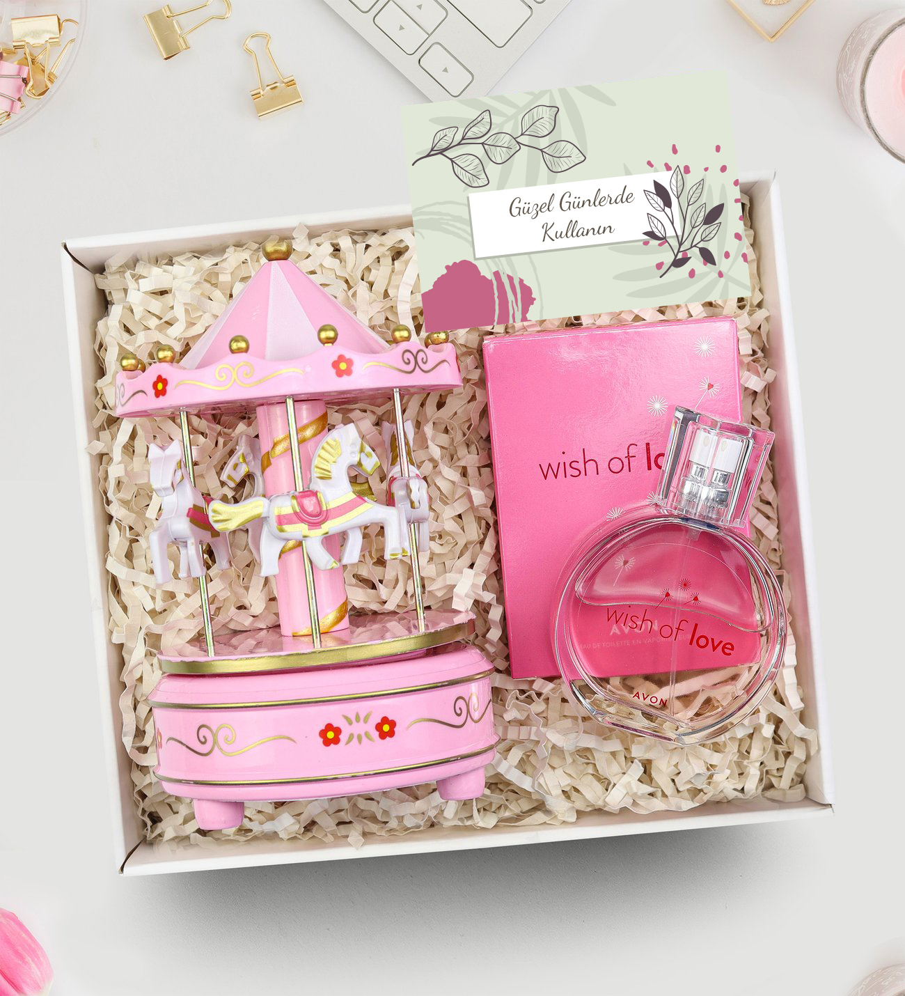 Atlı Karınca Müzik Kutusu & Avon Wish of Love Parfüm Hediye Seti