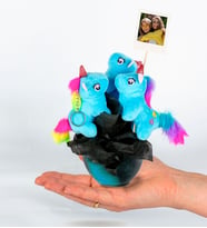 Kişiye Özel Çini Saksı Üçlü Unicorn Buketi