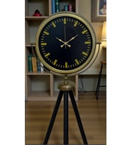 Nostalji Şık Tasarım Tripod Ayaklı Saat