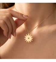 Kişiye Özel 925 Ayar Gümüş Minimal Kalp Detaylı Güneş Kolye (Gold)