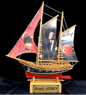 Kişiye Özel Ahşap Tasarım ATATÜRK Temalı Gemi Maketi - Büyük Boy El Yapımı