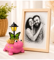Kişiye Özel Karakalem Fotoğraflı Ahşap Çerçeveli Pembe Kaplumbağa Masa Lambası