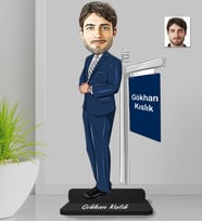 Kişiye Özel Emlakçı Erkek Ahşap Biblo-1  One Art Tasarım
