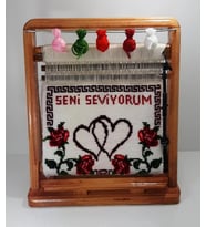 100tel Seni Seviyorum Motifli El Dokuması Hediyelik Minyatür Halı (Çok Renkli)