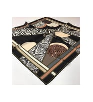 Geometrik Desen Black Seri Twill Eşarp Eşarp Askısı ile Birlikte 90x90 cm Siyah 