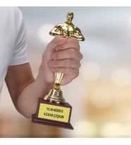 Müdüre Hediye Oscar Ödülü