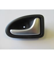 RENAULT MEGANE- 1- 98/99; ARKA KAPI İÇ AÇMA KOLU SAĞ ELCEĞİ GÜMÜŞ GRİ 8200028995 1440-3053