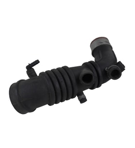 Audi TT 1.8 T Hava Filtre Hortumu 06A133356H