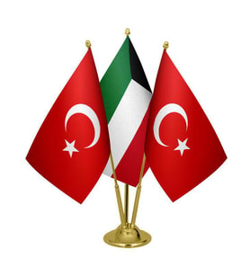 Masa Üstü Kuveyt Bayrağı Türk Bayrağı Üçlü Pirinç Direk Masa Bayrak Seti