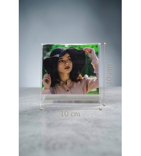 Stüdyo 14 - Kişiye Özel Fotoğraflı L Stand Şeffaf Pleksi Masaüstü Çerçeve 10x10 cm - Kare Pleksi Fotoğraf Standı