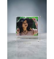Stüdyo 14 - Kişiye Özel Fotoğraflı L Stand Şeffaf Pleksi Masaüstü Çerçeve 10x10 cm - Kare Pleksi Fotoğraf Standı