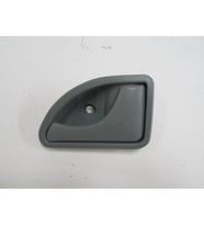 RENAULT TWINGO- 01/02; ÖN KAPI İÇ AÇMA KOLU SAĞ GRİ PÜTÜRLÜ 8200259377 1433-3013