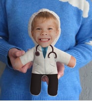 BK Gift Kişiye Özel Fotoğraflı Erkek Çocuk Doktor Bebek Yastık-1 (Beyaz)