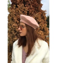 Pembe Ressam Bere