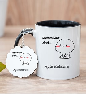 Kişiye Özel İncinmişsin Dedi Tasarım Esprili Siyah Kupa Bardak ve Anahtarlık