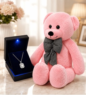 Işıklı Kutuda 925 Ayar Gümüş Baget Taşlı Pırlanta Montür Kolye ve 80 cm Pembe Peluş Ayıcık Hediye