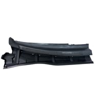 Toyota Corolla 2007-2012 Sağ Ön Cam Alt Izgarası (Orta)