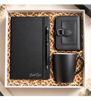 İsimli Defter, Kalem, Kupa ve Kadın Cüzdanı