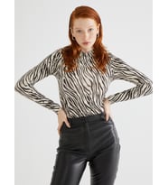 Zebra Desen Boğazlı Siyah Body (STD)