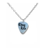 Thug Life Yazılı Pena Şeklinde Çift Taraflı Rock İşaretli Metal Zincirli Unisex Kolye (Gümüş)