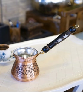 BAKIR CEZVE SEDEF KULPLU İŞLEMELİ TOMBAK MODEL MAT BAKIR RENK 4 KİŞİLİK