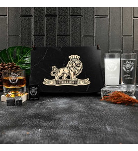 Ahşap Kutulu Aslan Figürlü Kişiye Özel Rakı, Çakmak ve Taşlı Viski Kadehi Seti