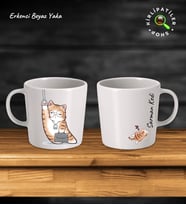 KirliPatiler Taş Kupa Fincan Üzeri Çalışan Kedi Baskılı (Model 10)