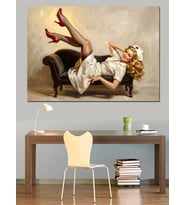 Koltukta Uzanan Pin-Up Hemşire Tablosu Dekoratif Kanvas - Mdf Ahşap Tablo