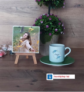 İsme Özel Doğum Günü Hediyesi Fotoğraflı Dekoratif Taş, Ahşap Altlıklı Türk Kahvesi Fincanı Hediye (Model 9)