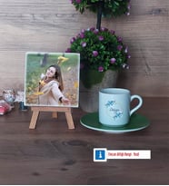 İsme Özel Doğum Günü Hediyesi Fotoğraflı Dekoratif Taş, Ahşap Altlıklı Türk Kahvesi Fincanı Hediye (Model 9)