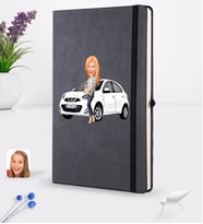 BK Gift Kişiye Özel Plakalı Kadın Nissan Micra Karikatürlü Siyah Termo Deri Defter 16x24cm Model 1