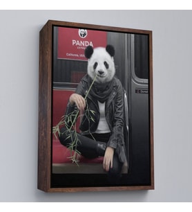 Çerçeveli Gerçek Metroda Panda Başlı İnsan Kanvas Tablo (Beyaz)
