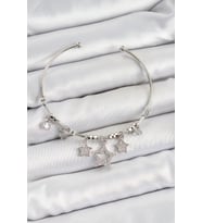 Pirinç Zirkon Taşlı Yıldız Model Gümüş Renk Charm Bileklik TJ-BB7347