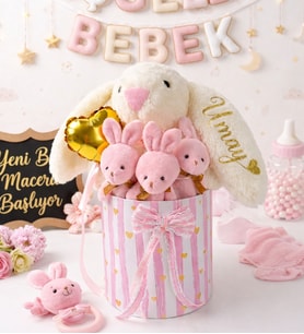 Kişiye Özel İsimli Tavşanlı Giysili Pembe 3'lü Ayıcık Buketi – Hoşgeldin Bebek Baby Shower & Yeni Doğan Kız Bebek Hediyesi Eşe Hediye