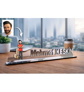 Kişiye Özel Kargo Personel Karikatürlü 30 cm Ayna Pleksi Masaüstü İsimlik - Ofis Hediyesi