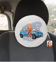 BK Gift Kişiye Özel Plakalı Kadın Opel Mokka Karikatürlü Yuvarlak Araç Koltuk Yastığı-2