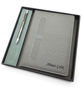 Signator® Codex  N113 Kişiye Özel Defterli Set - İsme Özel Gri Kalem + İsme Özel Gri Defter  İsme Özel Kutusunda Hediyelik Set (Karışık)