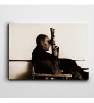 Atatürk Dürbünle Bakarken Kanvas Tablo
