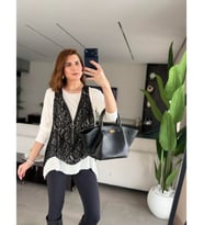Kadın Uzun Kollu Asimetrik Kesim Bluz Ve Dantel Güpür Transparan Detay Fermuarlı Yelek Ikili Takım (Beyaz)