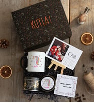 Kişiye Özel Unicorn Hediye Kutusu - Kişiye Özel Kupa Standart, Çay, Takvim, Mum Doğum Günü Hediyesi (Siyah)