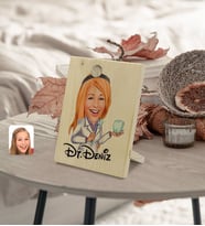 BK Gift Kişiye Özel İsimli Kadın Diş Hekimi Karikatürlü Dekoratif Ahşap Çerçeve Model 1