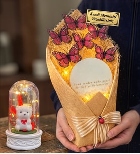 Size Özel Led Işıklı Aynalı Pembe Kelebek Buketi ve Led Işıklı Biblolu Fanus (Model 8)