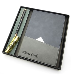 Signator® Codex  N184 Kişiye Özel Defterli Set - İsme Özel Siyah Kalem + İsme Özel Siyah Defter + İsme Özel Gold Çakmak  İsme Özel Kutusunda Hediyelik Set (Karışık)