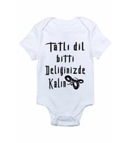 Bebek Beyaz Tatlı Dil Bitti Deliğinizde Kalın Baskılı Zıbın Body